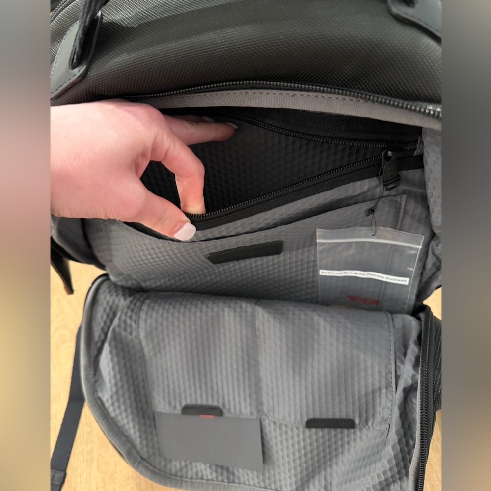 Tumi Essential Backpack Corporate Collection Blac… - image 8